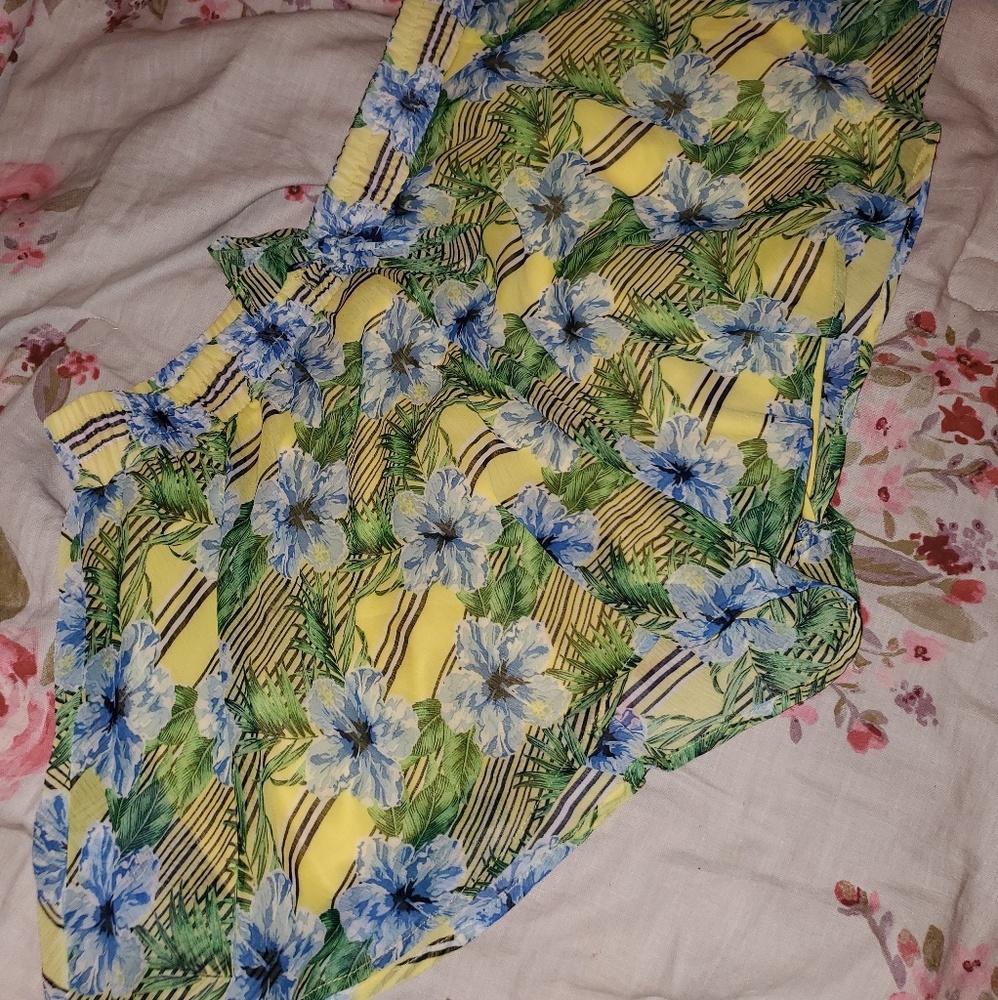 Floral print shorts